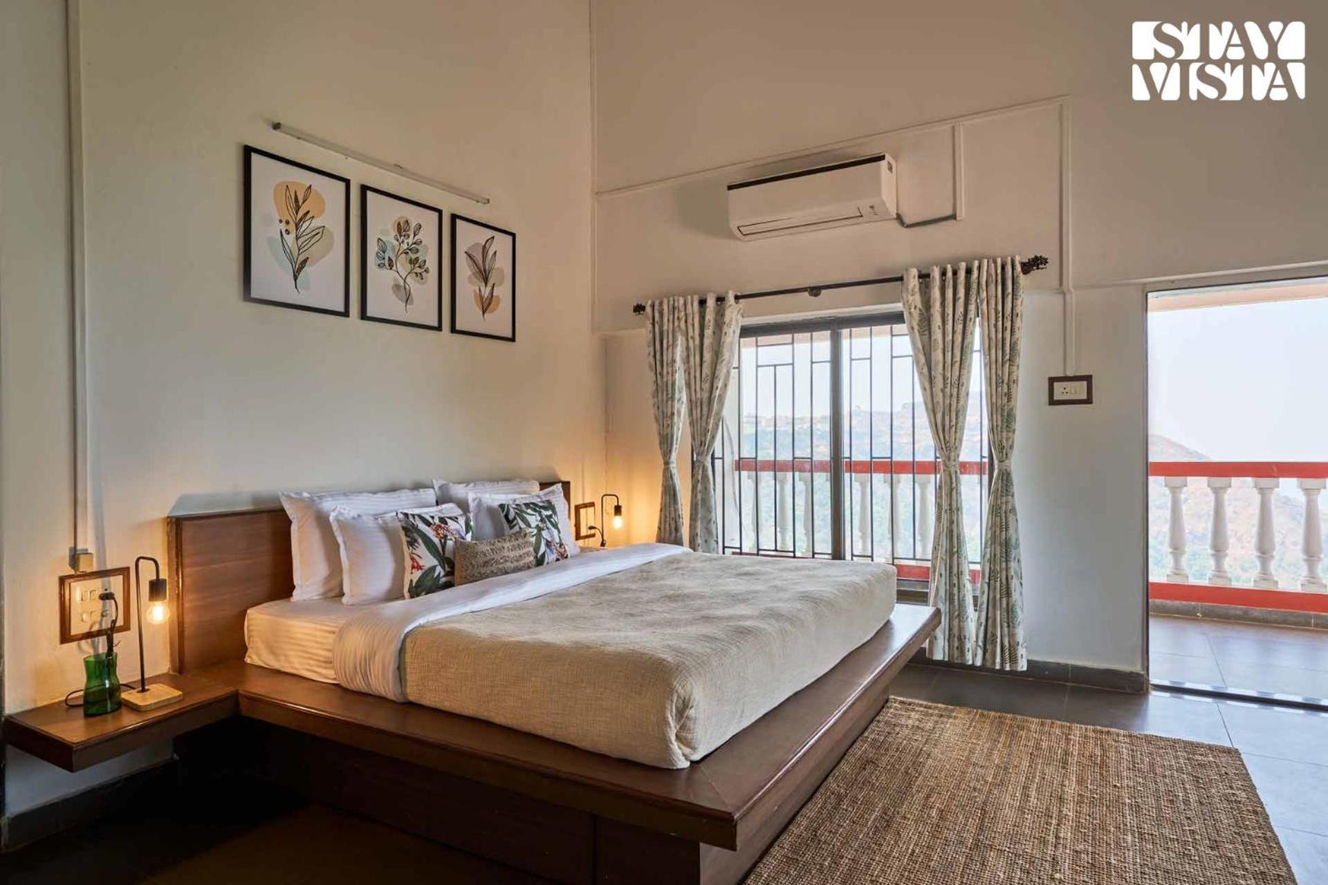 Stayvista At Cliffhanger Solitude With Balcony, Lawn โกลฮาปูร์ ภายนอก รูปภาพ